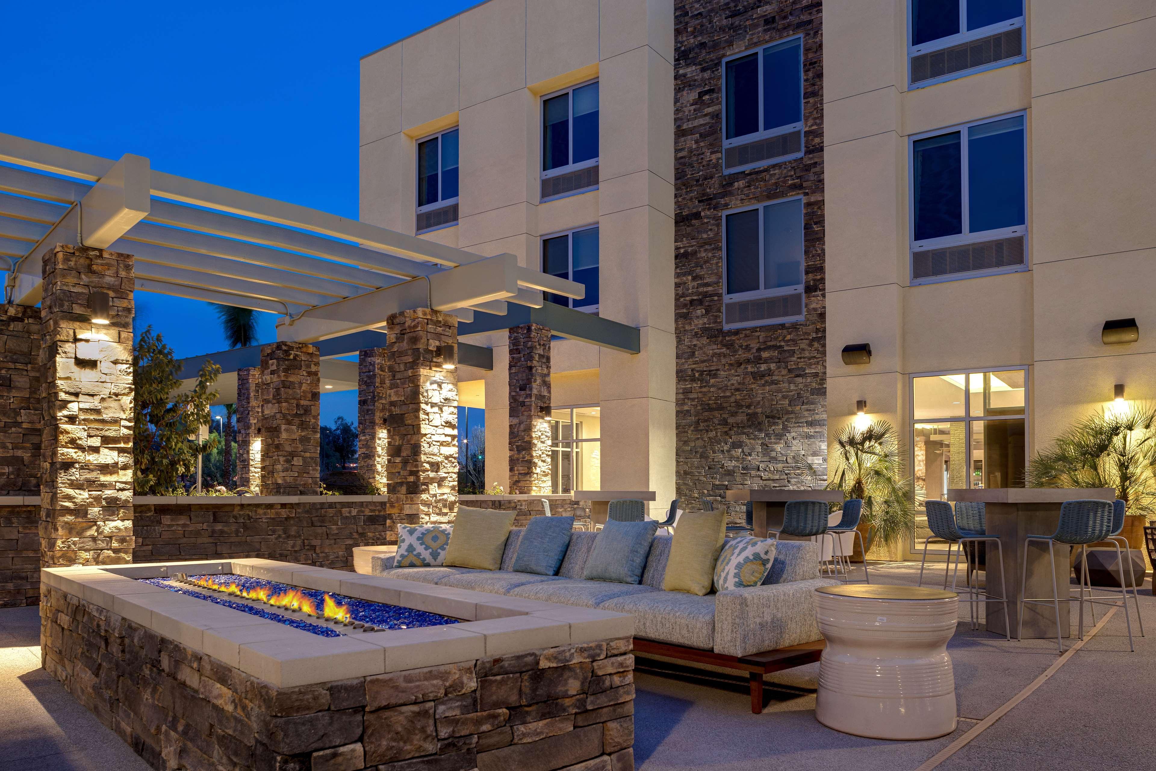 Hilton Garden Inn Temecula Exteriör bild