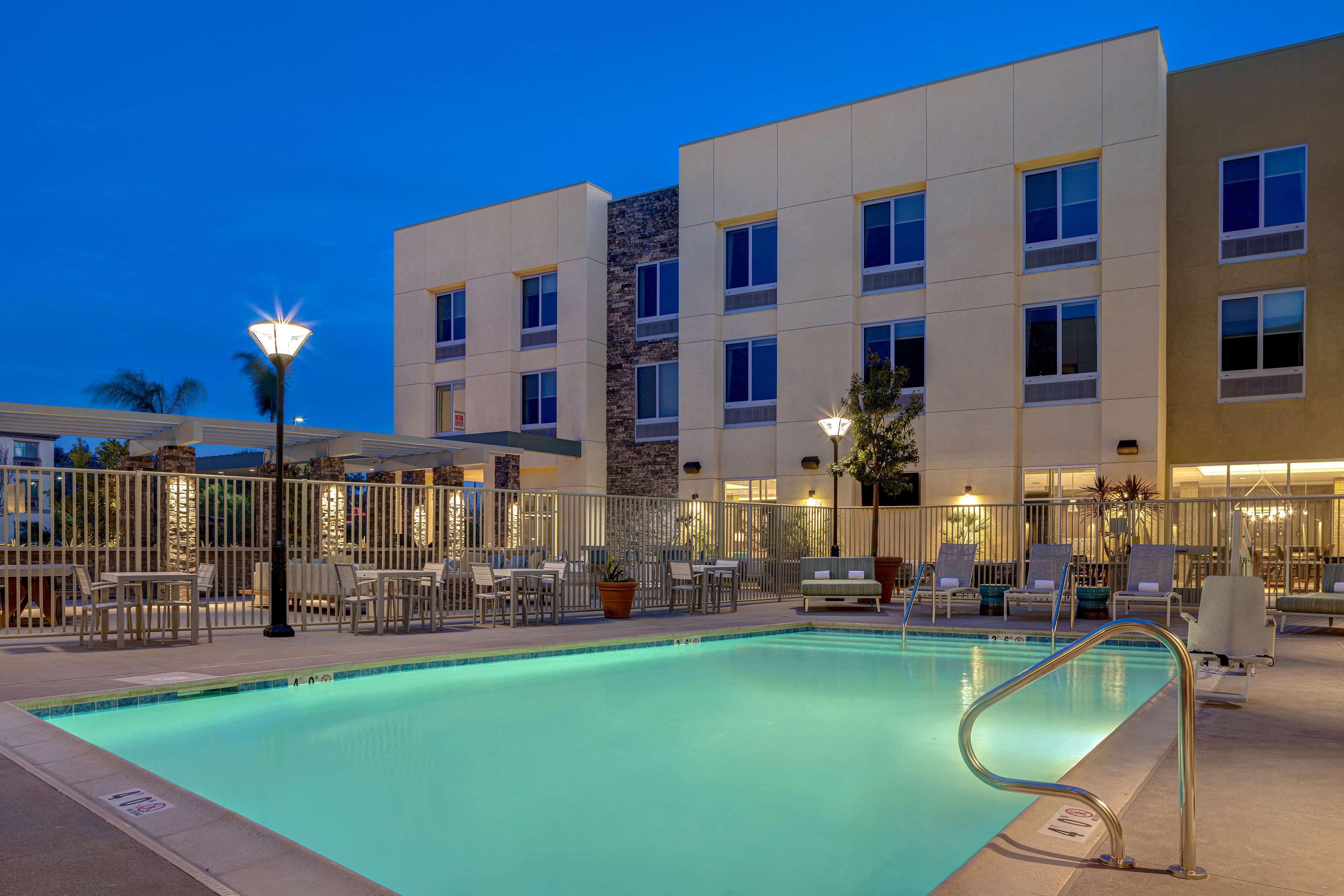 Hilton Garden Inn Temecula Exteriör bild